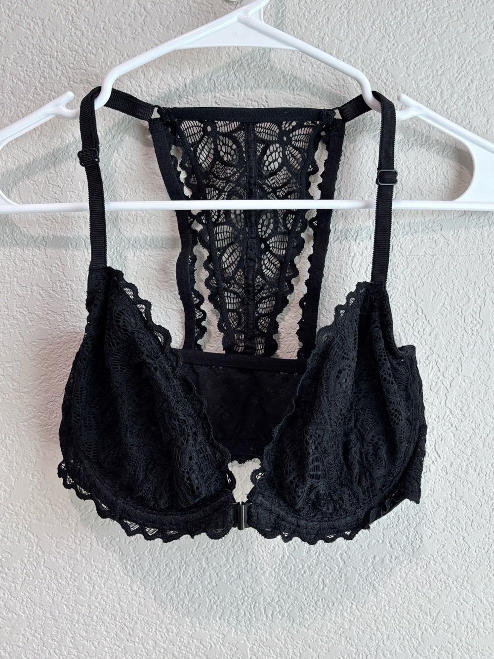 PINK Victoria’s Secret Date Racerback Black Lace Underwire Bra Women’s Size 32DD